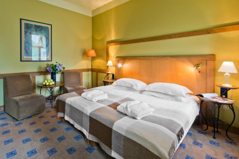 Hotelli Western 4*
